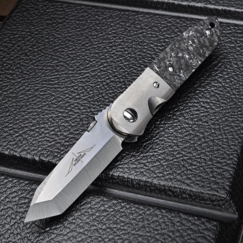 CQC-6 - Silver and Black Carbon Fiber